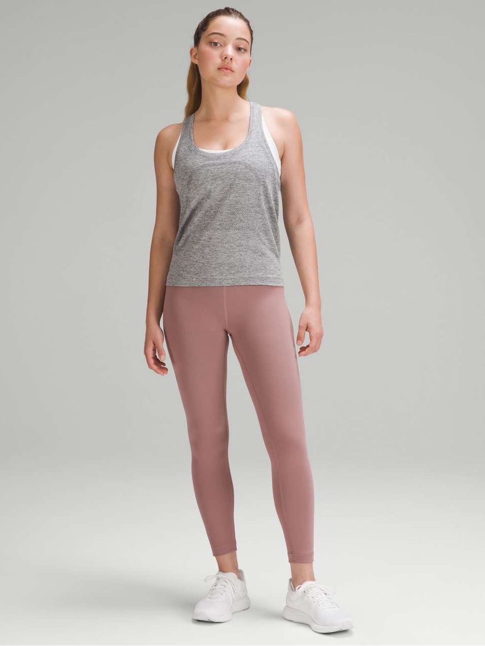 Lululemon Wunder Train High-Rise Tight 25"
Twilight Rose